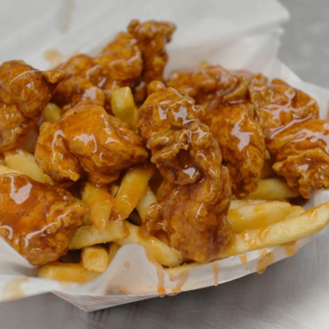 20 Pcs Boneless Wings with Fries.