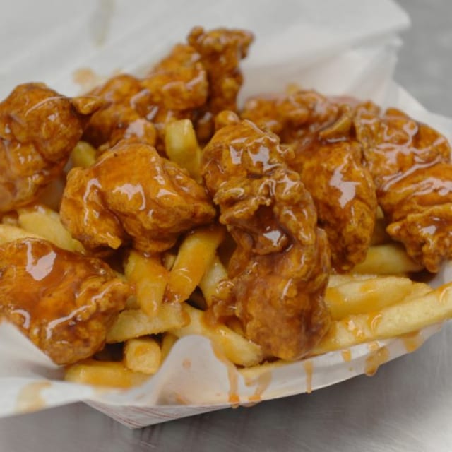 8 Pcs Boneless Wings with Fries.