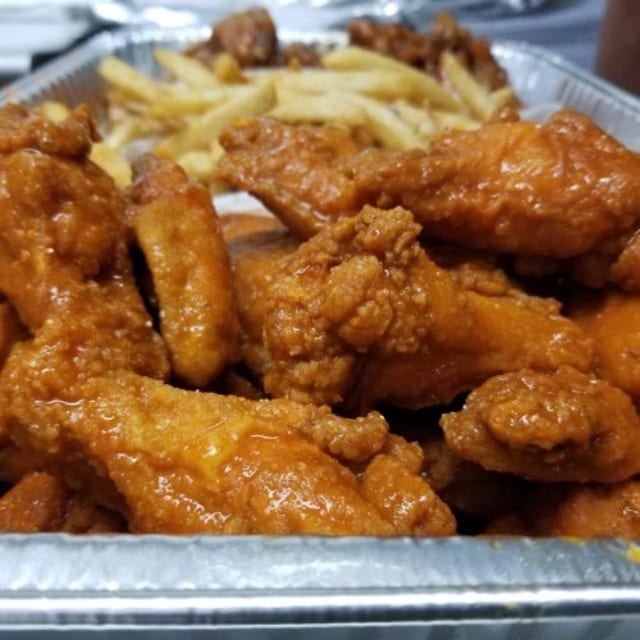 12 Buffalo/Honey BBQ 1/2 Wings.