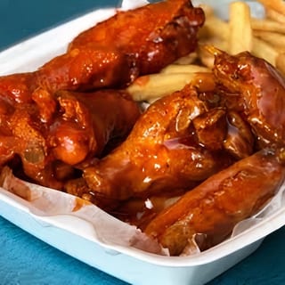 12 1/2 Wings Buffalo/Honey BBQ