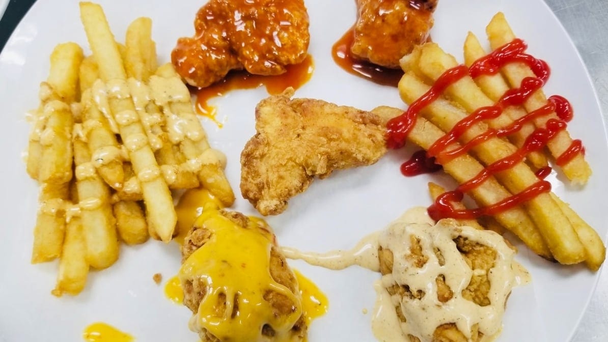 10 Pcs Boneless Wings & Fries.
