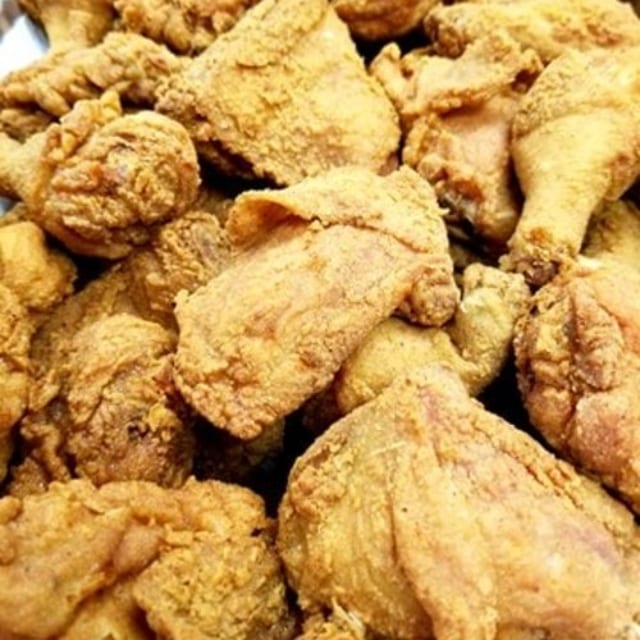 100 Pcs Mixed Legs, Thighs, & Wings.